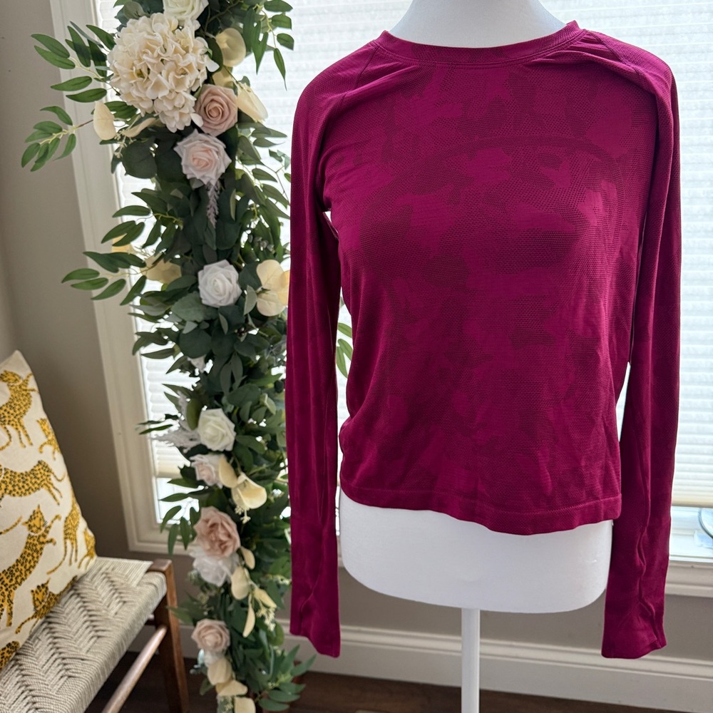 lululemon athletica Long Sleeve Pullover - Deep Magenta